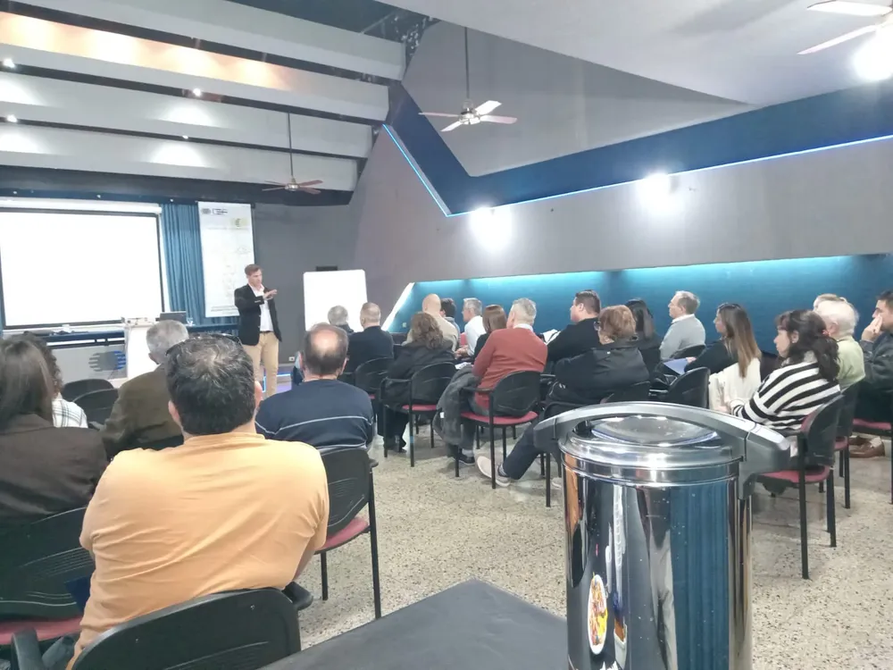 Jornada sobre programas de empleo en el Centro Económico de Firmat