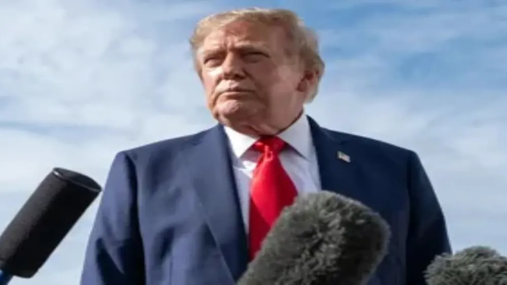 Donald Trump durante una declaración pública