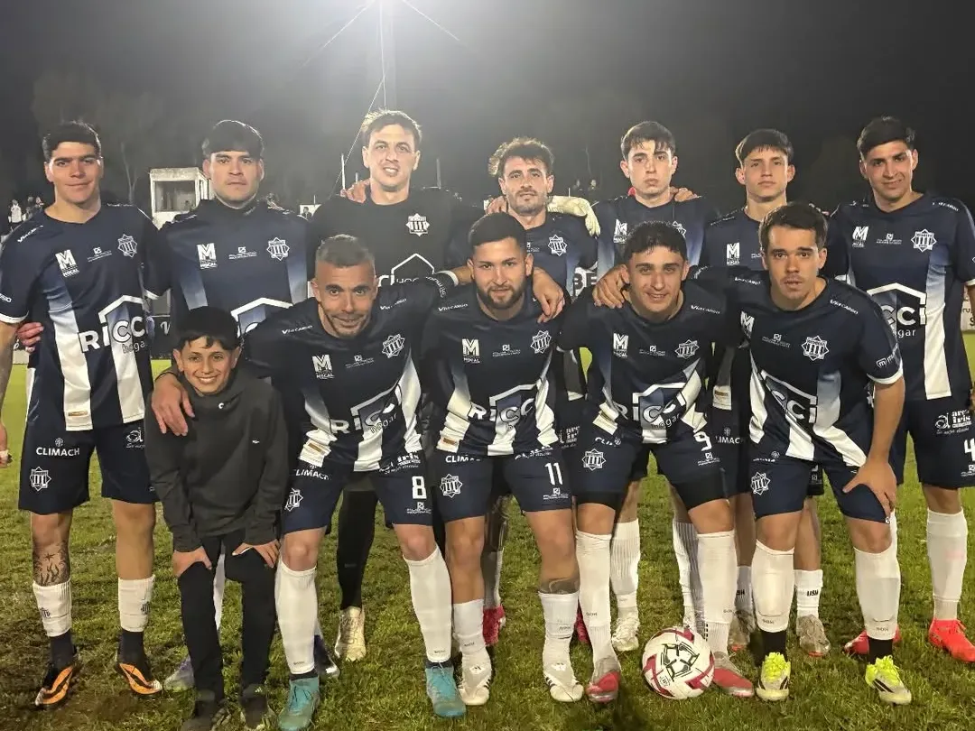 Plantel de Jorge Newbery de Rufino durante la quinta fecha del Repechaje de la Liga Venadense